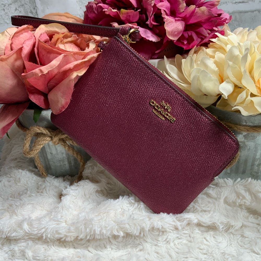 Coach Women's Magenta Wristlet